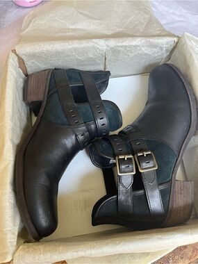 UGG Black Patsy Boots 11
